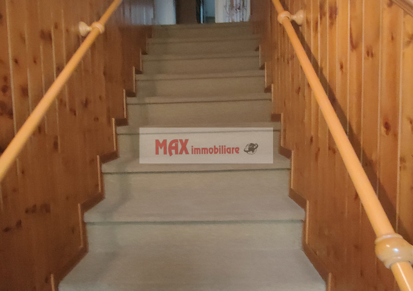 Pesaro, zona Cattabrighe - Casa Schiera / Porz.Casa in Vendita | Foto 4