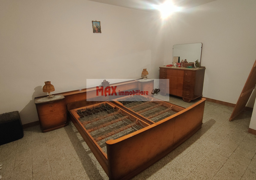 Pesaro, zona Cattabrighe - Casa Schiera / Porz.Casa in Vendita | Foto 5