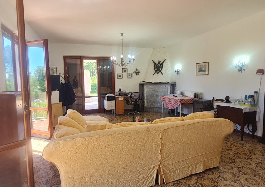 Pesaro, zona Santa Colomba - Casa Unifam. / Villa in Vendita | Foto 16