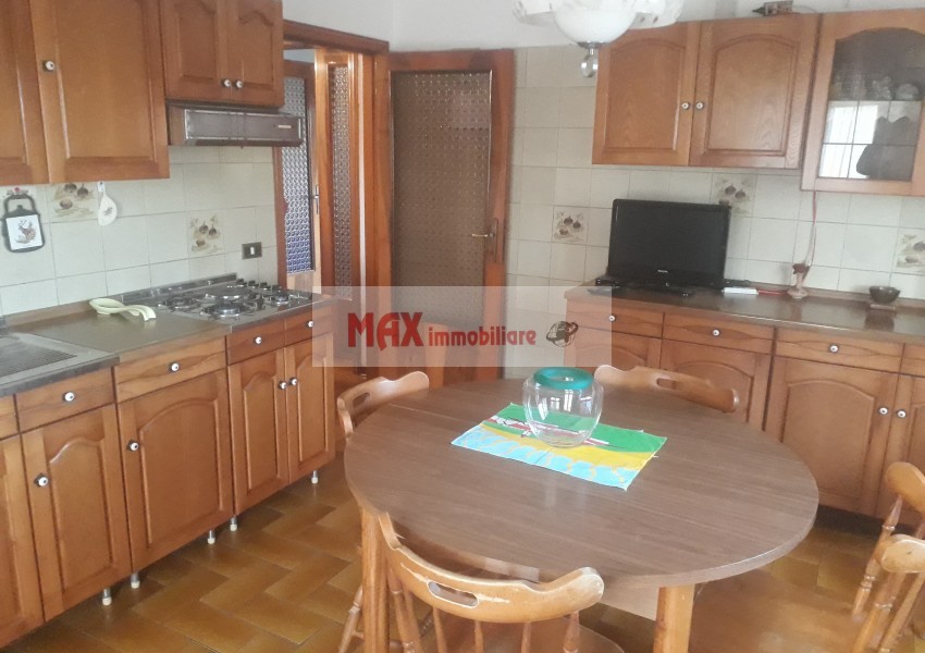 Pesaro, zona Novilara, Appartamento in Vendita