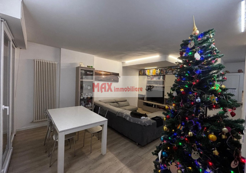 Pesaro, zona Villa San Martino - Appartamento in Vendita | Foto 4