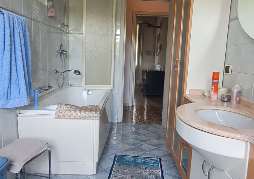 Pesaro, zona Villa San Martino - Appartamento in Vendita | Foto 7