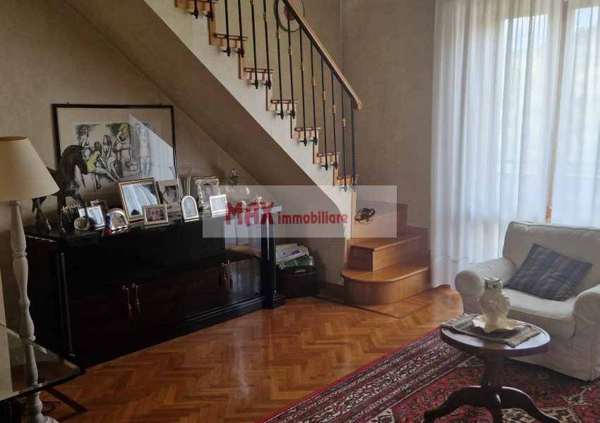 Pesaro, zona Vismara - Appartamento in Vendita | Foto 3