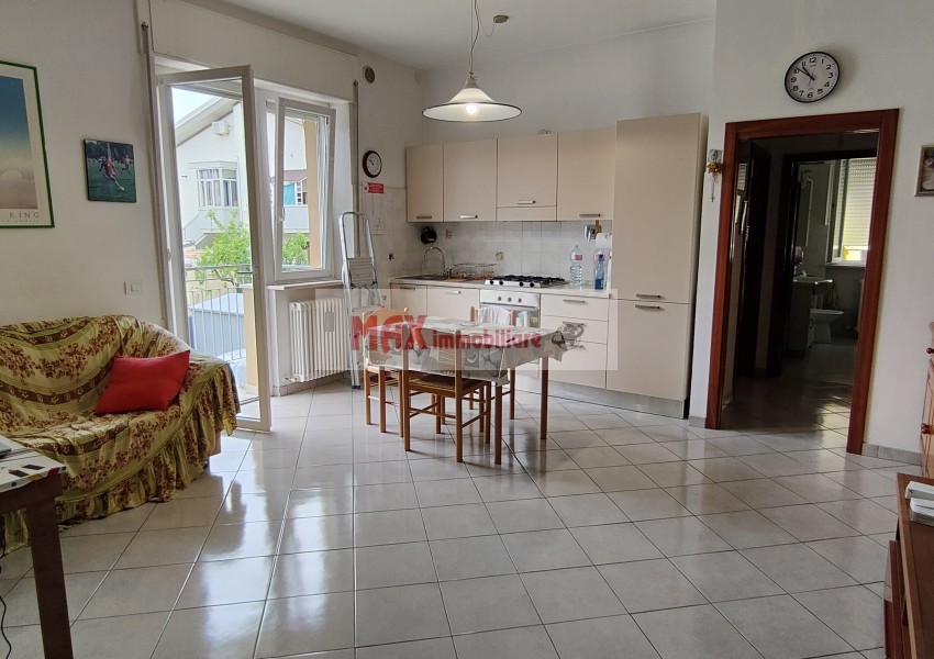 Pesaro, zona Santa M.Fabbrecce, Appartamento in Vendita