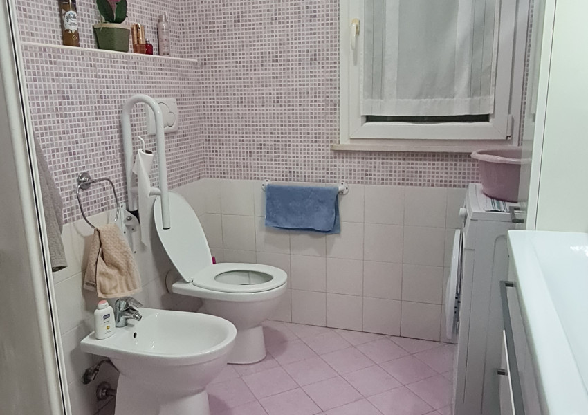 Pesaro, zona Tombaccia - Appartamento in Vendita | Foto 8