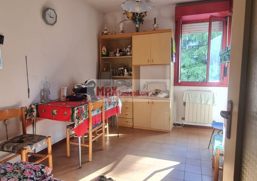 Pesaro, zona Villa Fastiggi, Appartamento in Vendita