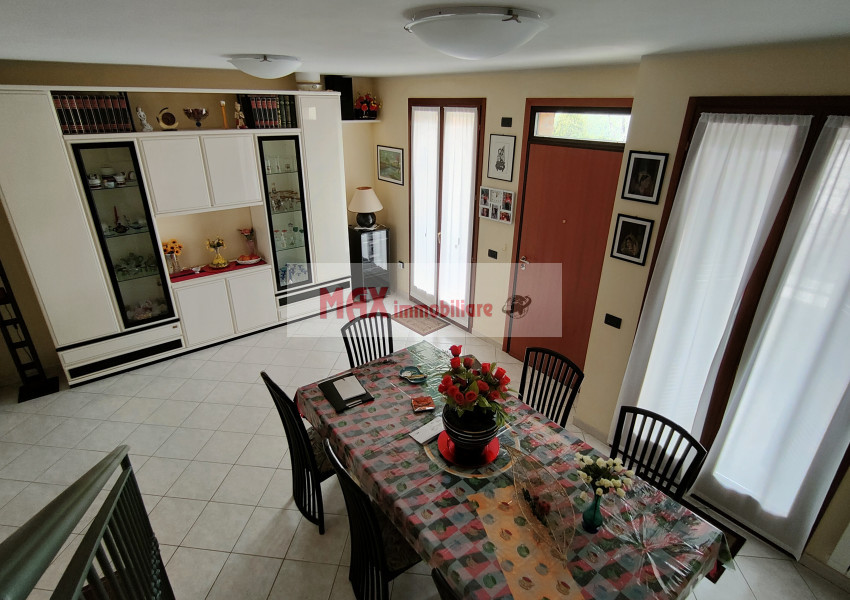 Pesaro, zona Villa Ceccolini - Casa Schiera / Porz.Casa in Vendita | Foto 11