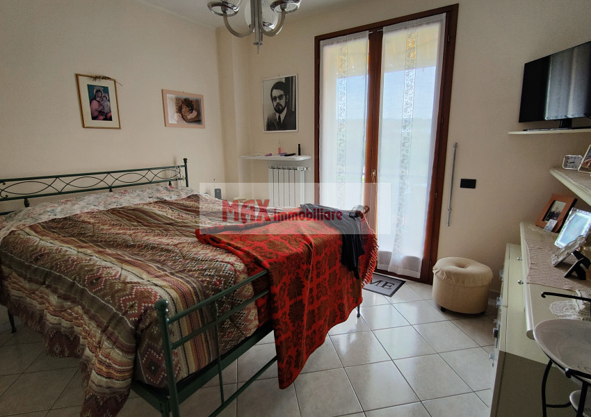 Pesaro, zona Villa Ceccolini - Casa Schiera / Porz.Casa in Vendita | Foto 6