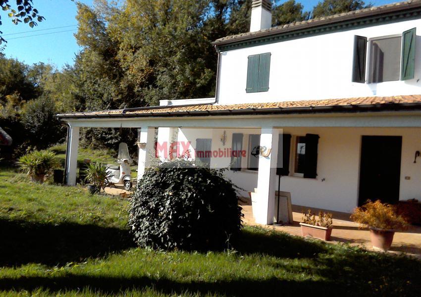 Pesaro, zona Cerreto, Rustico / Soluz. in Campagna in Vendita