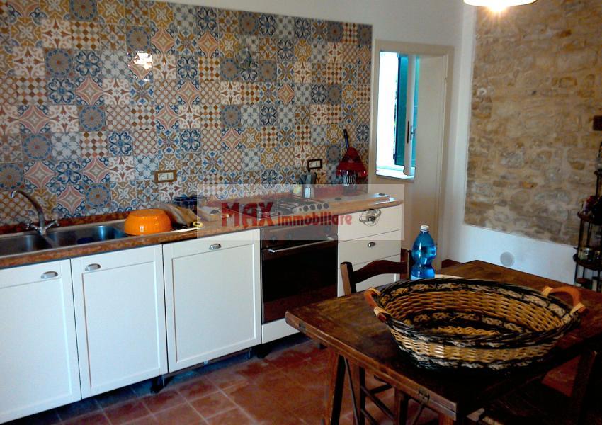 Pesaro, zona Candelara - Rustico / Soluz. in Campagna in Vendita | Foto 3