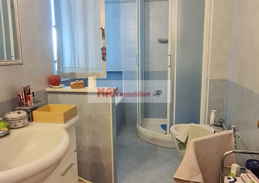 Pesaro, zona Villa San Martino - Appartamento in Vendita | Foto 4