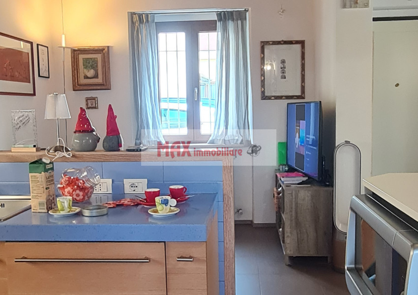Pesaro, zona Porto - Casa Schiera / Porz.Casa in Vendita | Foto 13