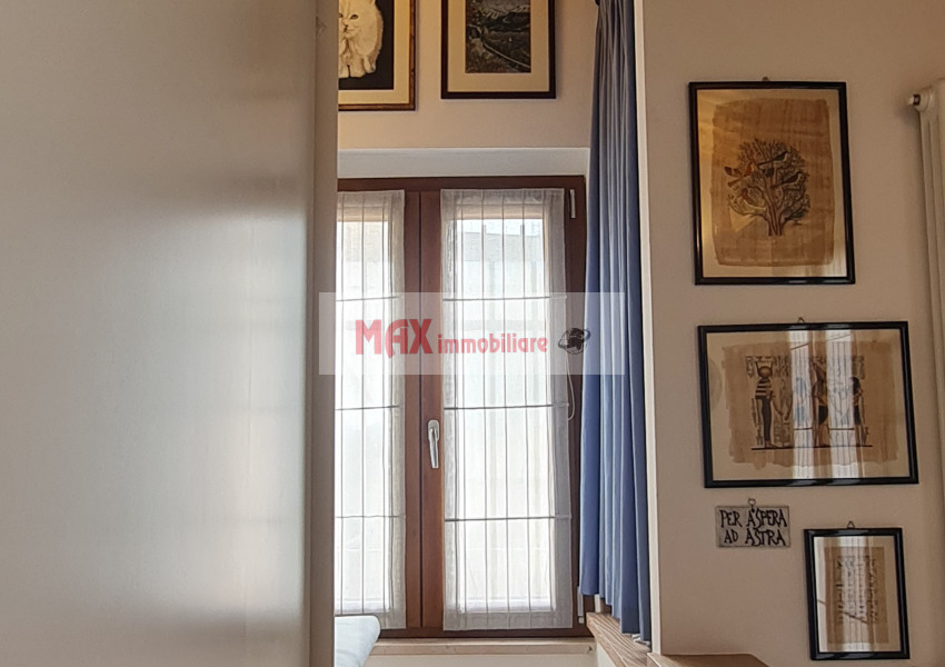 Pesaro, zona Porto - Casa Schiera / Porz.Casa in Vendita | Foto 23