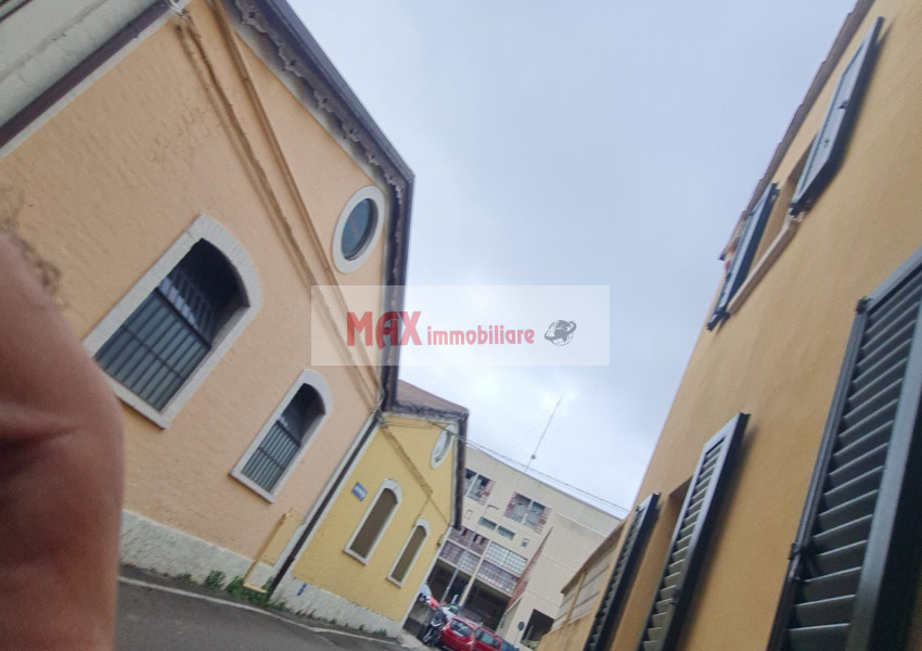 Pesaro, zona Porto - Casa Schiera / Porz.Casa in Vendita | Foto 27