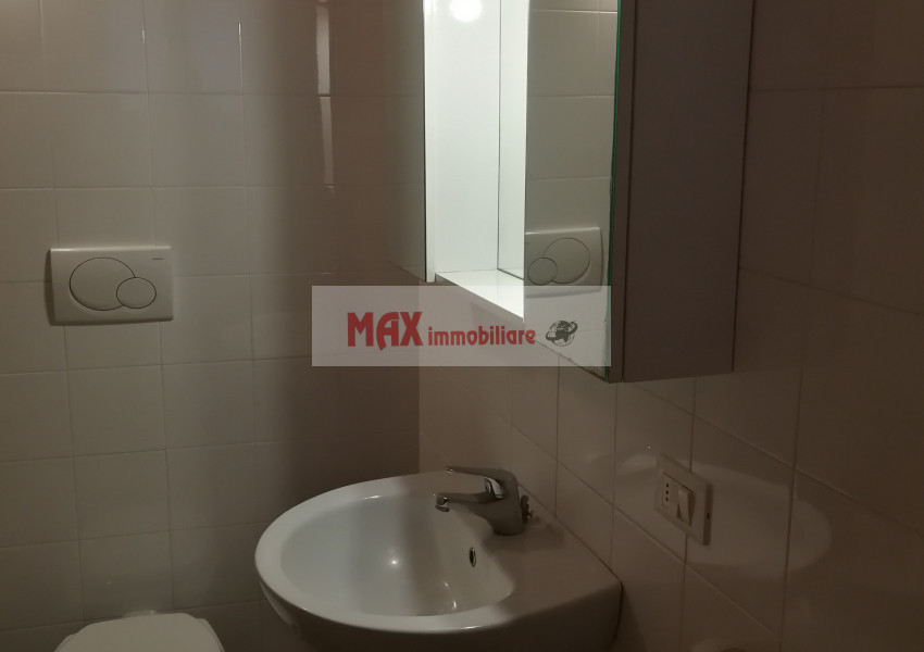 Pesaro, zona Centro storico - Appartamento in Vendita | Foto 9