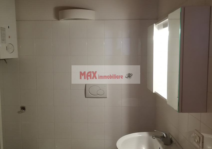 Pesaro, zona Centro storico - Appartamento in Vendita | Foto 6