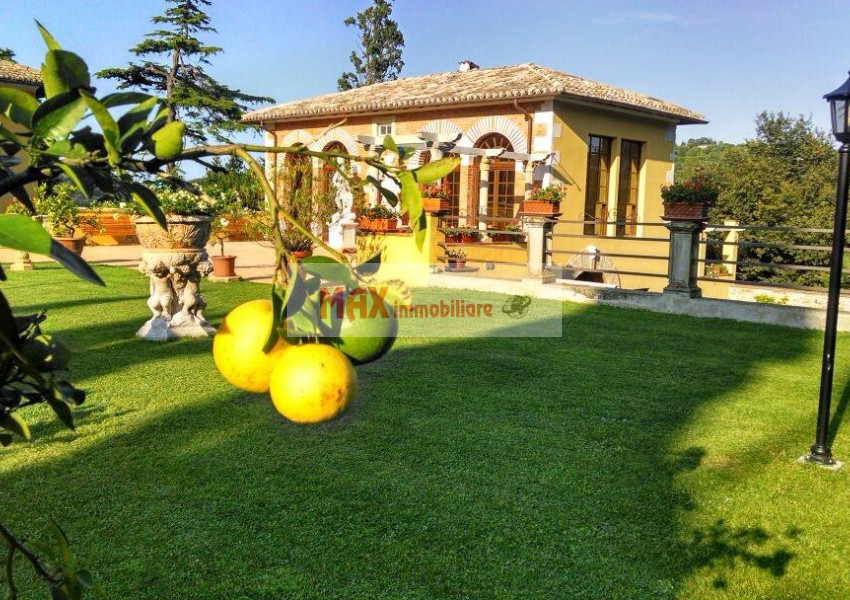 Pesaro, zona Muraglia - Casa Unifam. / Villa in Vendita | Foto 4