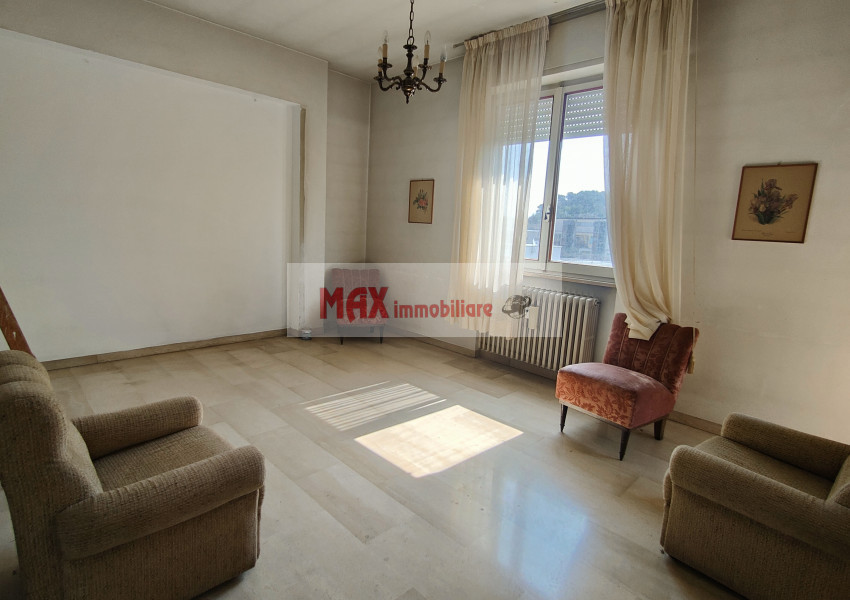 Pesaro, zona Centro Mare - Appartamento in Vendita | Foto 7