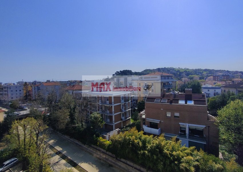 Pesaro, zona Centro Mare - Appartamento in Vendita | Foto 8