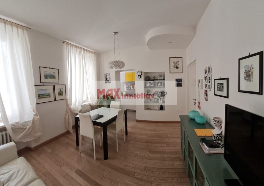Pesaro, zona Centro storico, Appartamento in Vendita