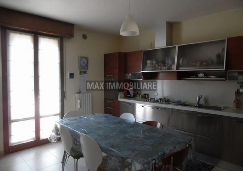 Vallefoglia, zona Bottega, Appartamento in Vendita