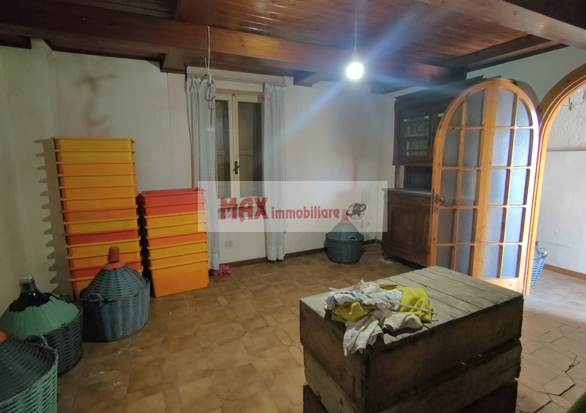 Pesaro, zona Babbucce - Casa Schiera / Porz.Casa in Vendita | Foto 3