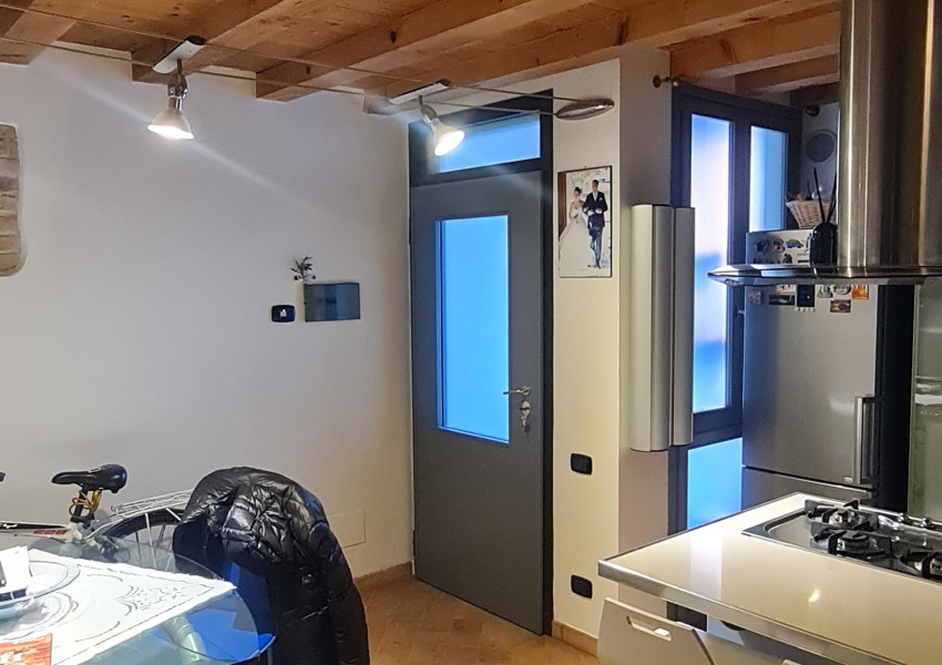 Pesaro, zona Centro storico - Casa Schiera / Porz.Casa in Vendita | Foto 2