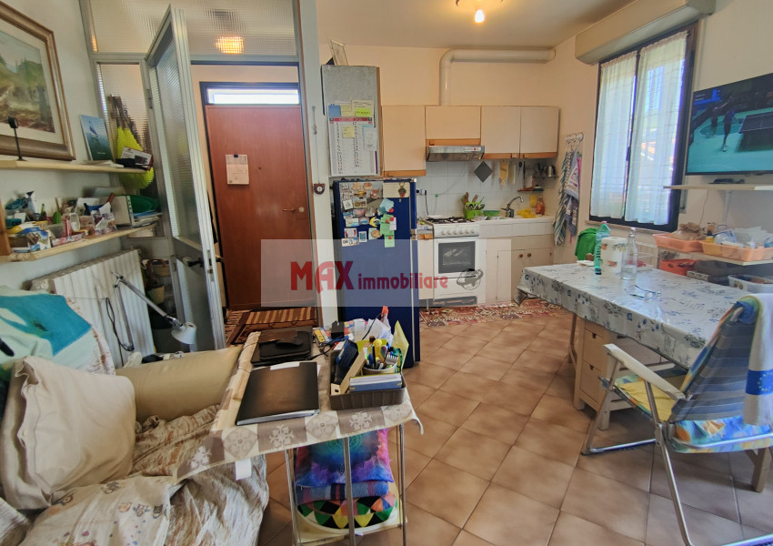 Pesaro, zona Santa M.Fabbrecce - Appartamento in Vendita | Foto 2