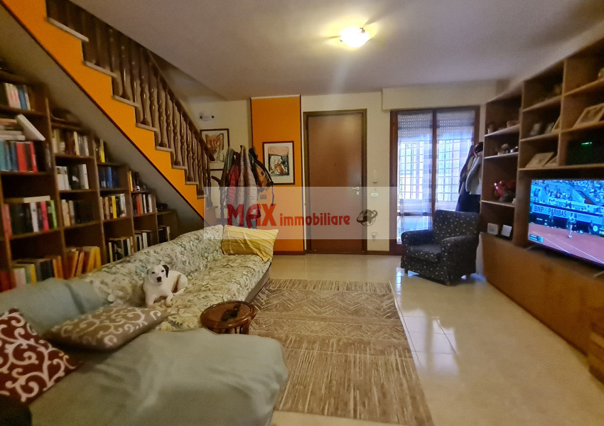 Pesaro, zona Monte Ardizio, Appartamento in Vendita