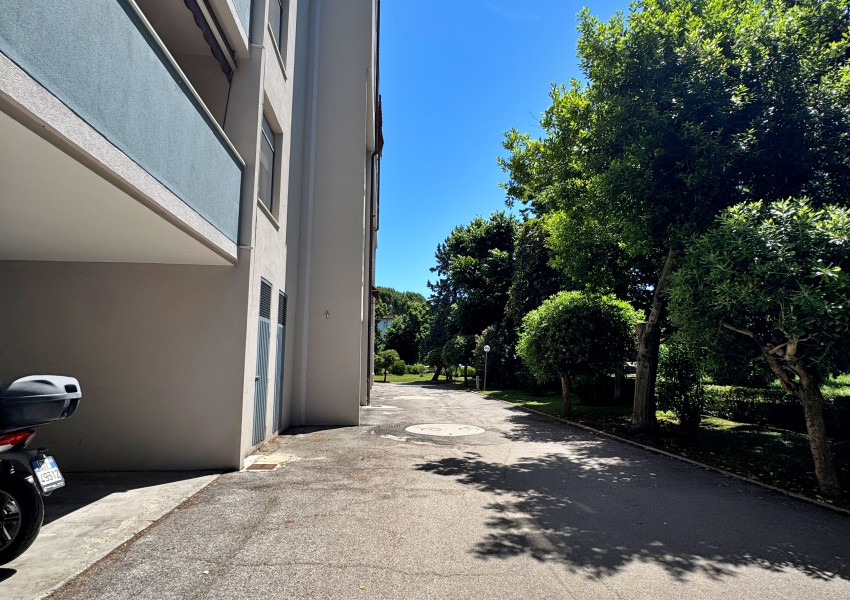 Pesaro, zona Villa San Martino - Appartamento in Vendita | Foto 2