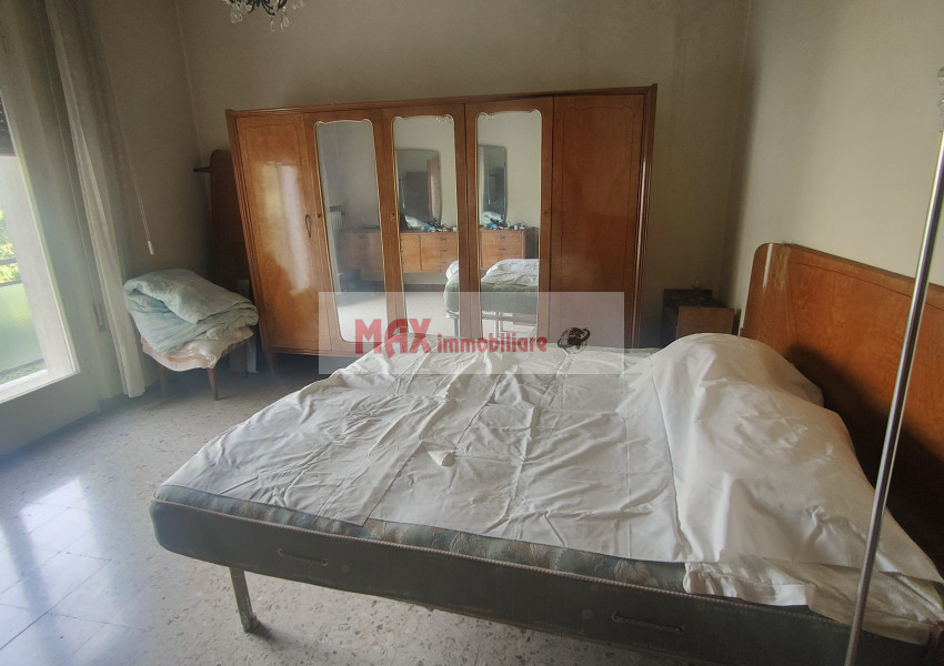 Pesaro, zona Villa San Martino - Casa Unifam. / Villa in Vendita | Foto 6