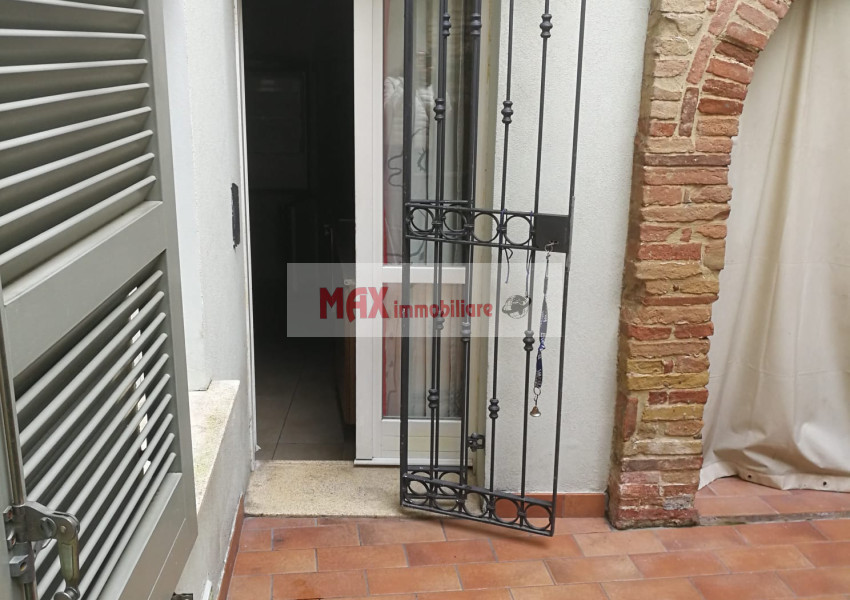 Pesaro, zona Centro storico - Appartamento in VenditaAffitto | Foto 5