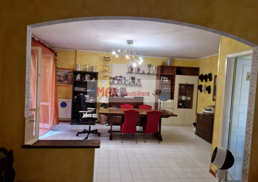 Pesaro, zona Villa San Martino - Appartamento in Vendita | Foto 2